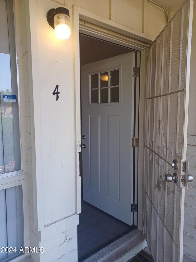 1115 E McLellan Blvd Unit 4, Phoenix, AZ 85014 Room for Rent in