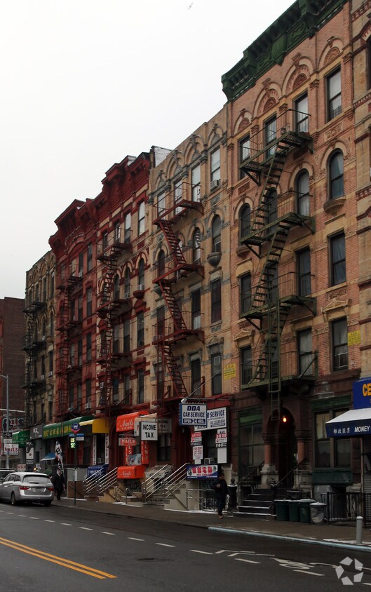 221 Madison Street - 221 Madison St