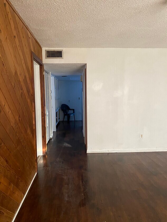 Building Photo - 3661 SW 54th Ave