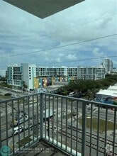 Building Photo - 140 S Dixie Hwy