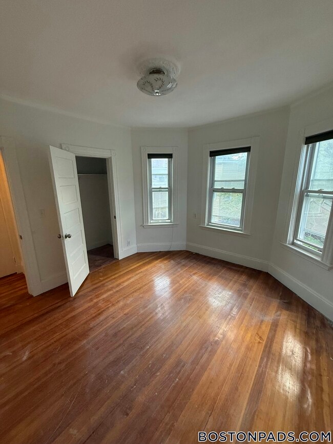 Building Photo - 33 Hancock St