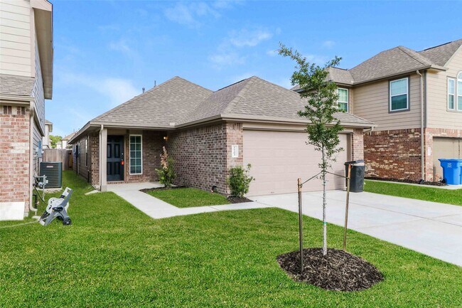 Building Photo - 25384 Claremont Hills Ln