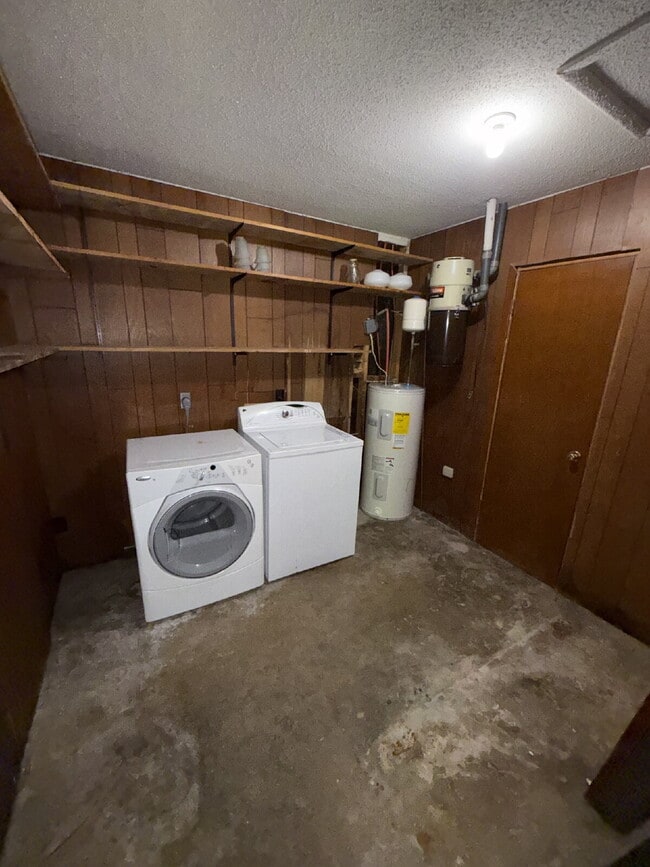 Building Photo - Nice home located in Daphne