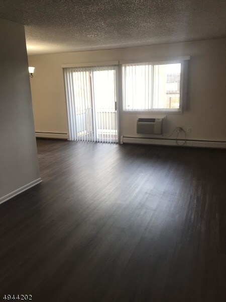 Foto del edificio - 156 US-46