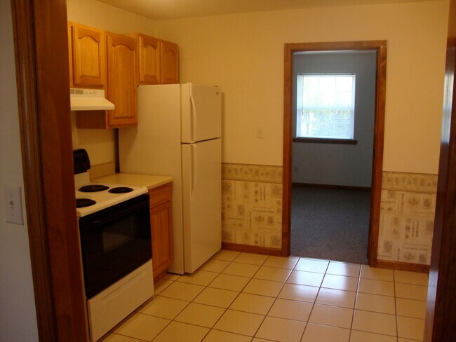 Building Photo - 390 Cedar Grove Rd