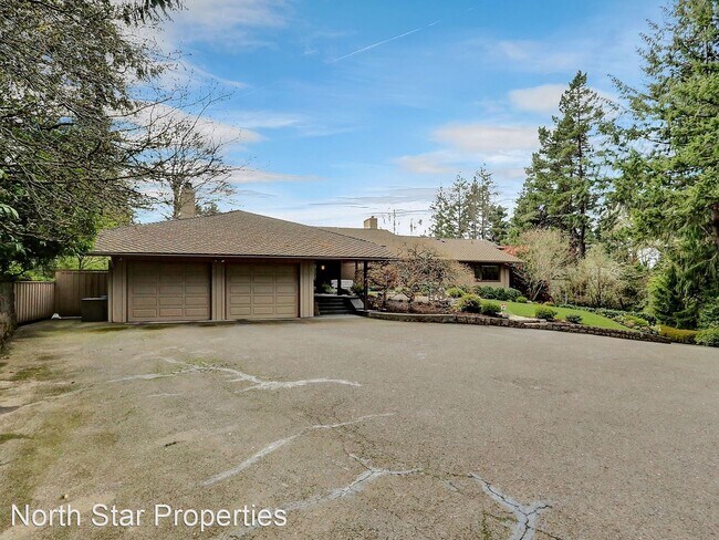Building Photo - 4 br, 3.5 bath House - 1200 SW 61st Dr.