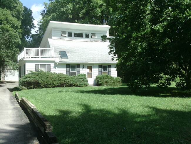 Building Photo - 3024 Dexter Rd