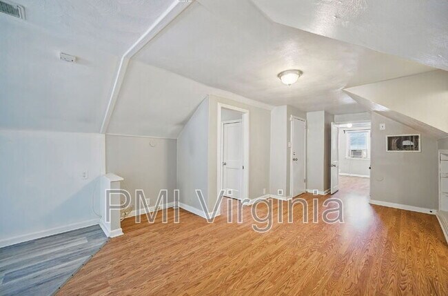 Foto del edificio - 3841 Chatham Cir