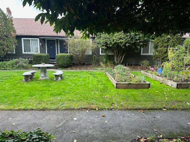 Building Photo - 350 NE 60th Ave