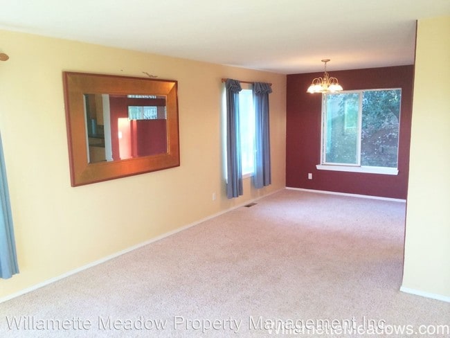 Building Photo - 3050 Briana Ct NW