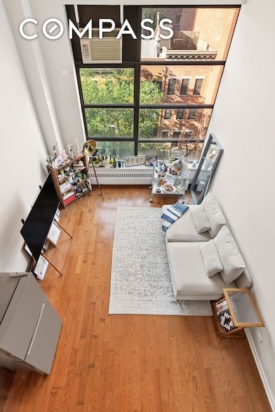Building Photo - 350 E 62nd St