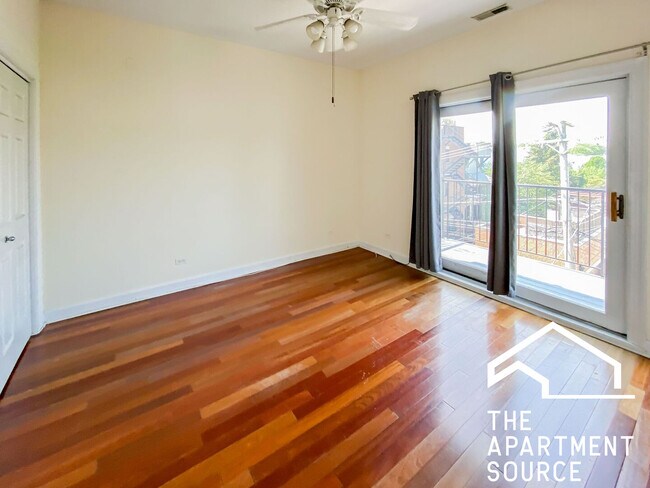 Foto del edificio - 3112 N Racine Ave