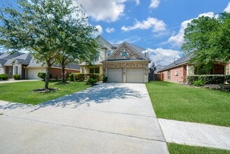 Building Photo - 13027 Sweetgum Shores Dr