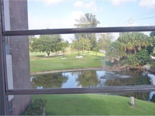 Foto del edificio - 2431 SW 82nd Ave