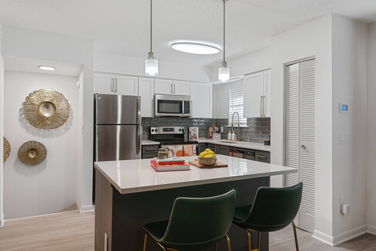 Aventura Bellevue 1000 Amberwood Cir Nashville, TN Apartments for Rent in Nashville