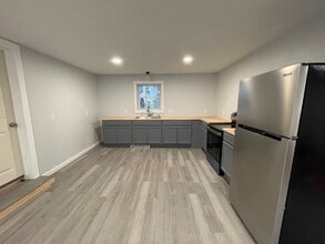 Building Photo - 25 High St