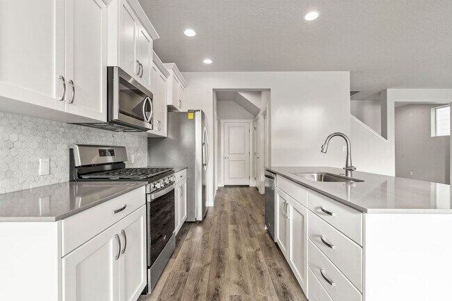 Foto del edificio - Beautiful 4bd/2.5ba Home in the Moxie Ridge Community!