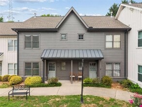Building Photo - 1516 Howell Mill Rd NW