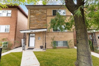 Building Photo - 4644 W 47th St