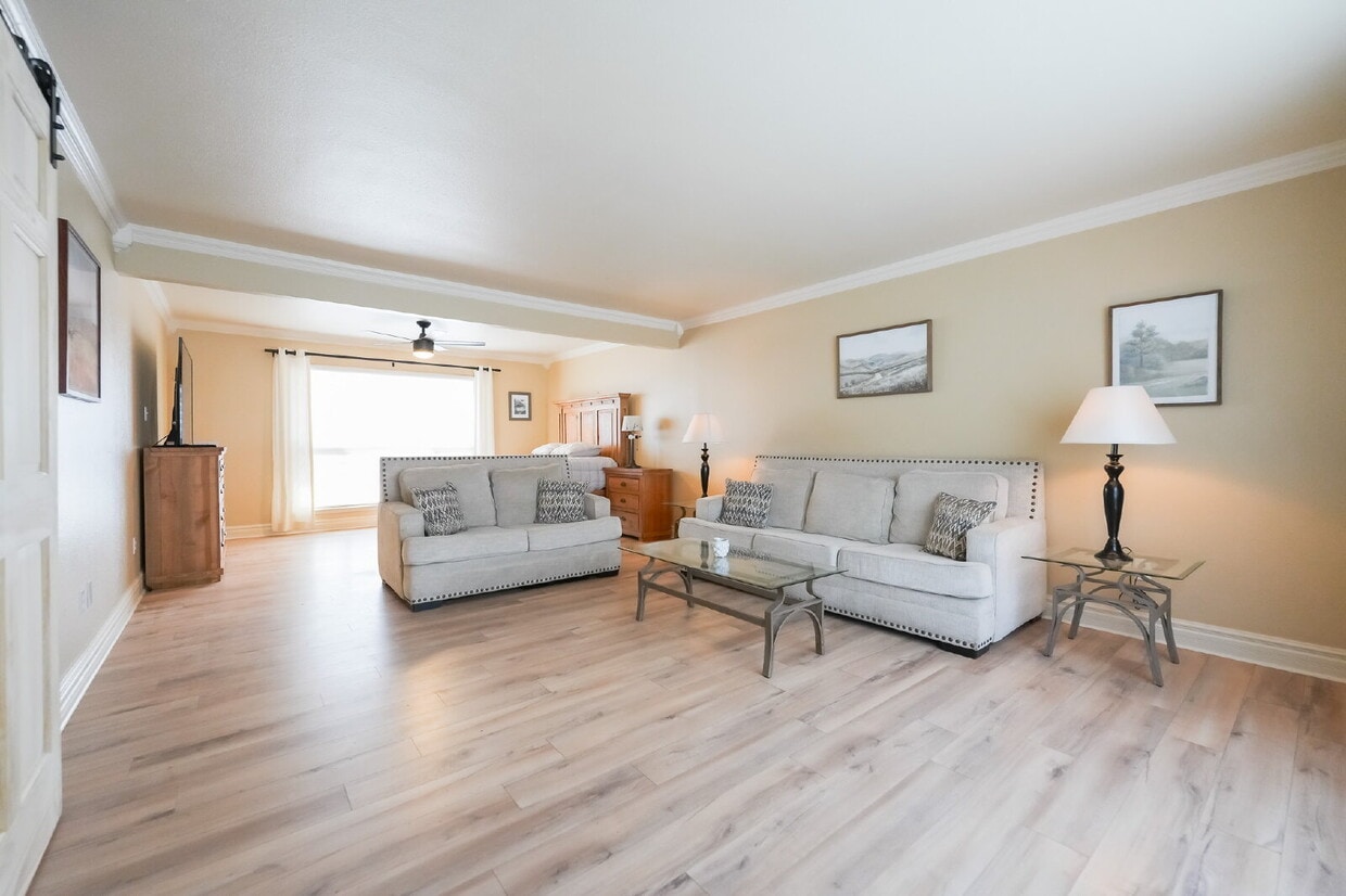 Foto principal - Private Room for Rent with Garage Access - Bedroom 1