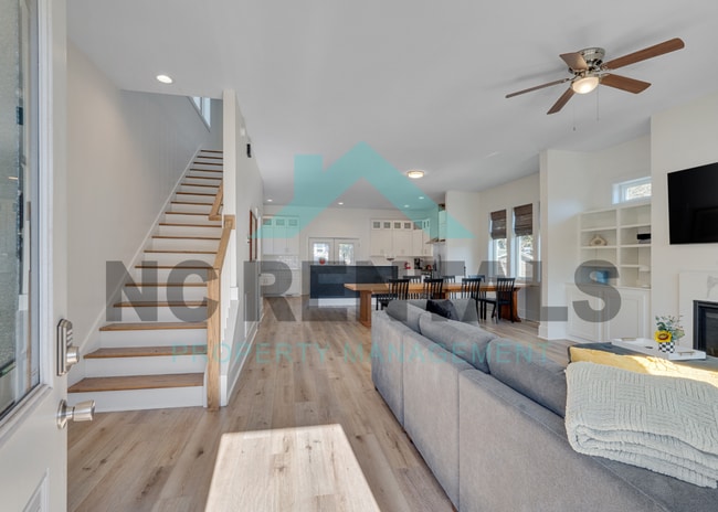 Building Photo - 1501 E Jones St