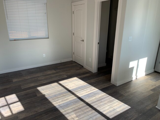 Foto del edificio - 1139 S G St