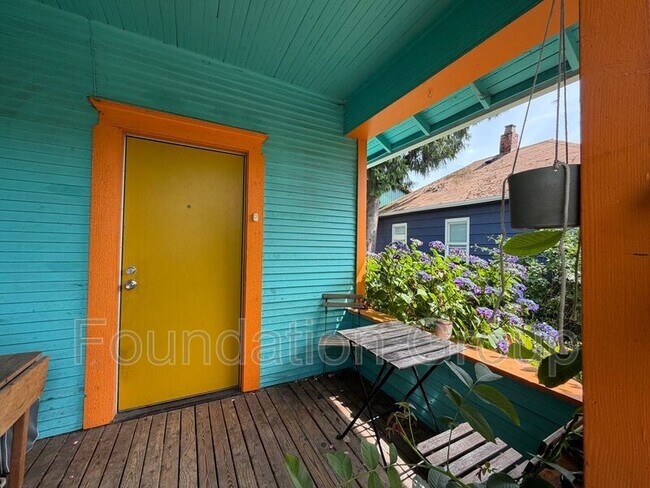 Foto del edificio - 1410 S Cloverdale St