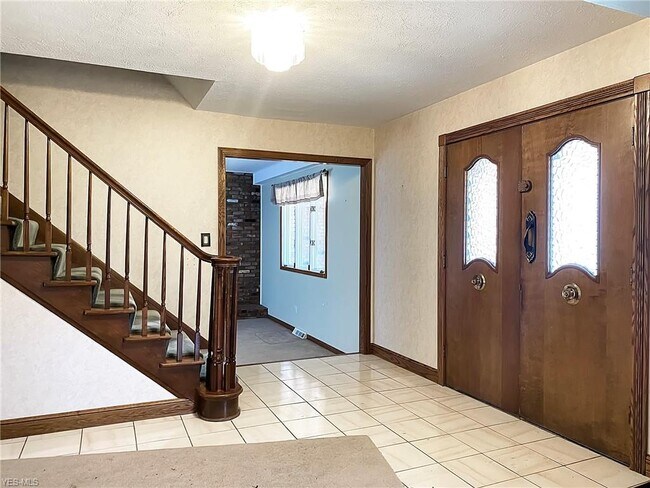 Foto del edificio - 488 Hickory Hill Dr