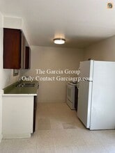 Building Photo - 3928 N Haight Ave