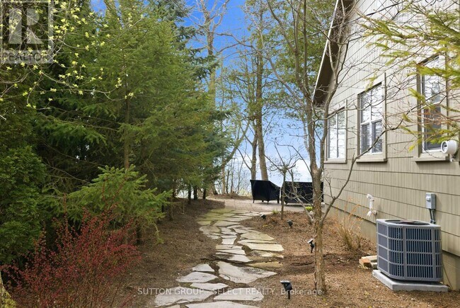 Photo du bâtiment - 73081 Ducharme Beach Rd