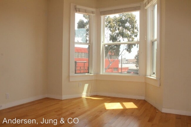 Building Photo - 1754 Mission St