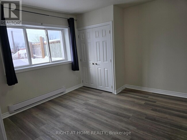 Building Photo - 1351 Marchand St