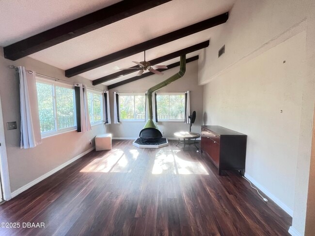 Foto del edificio - 80 Cypress Pond Rd