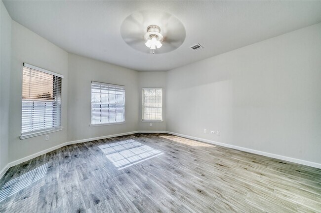 Building Photo - 6934 Orchid St