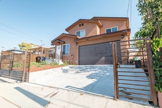 Building Photo - 3258 1/2 Dundas St. Los Angeles