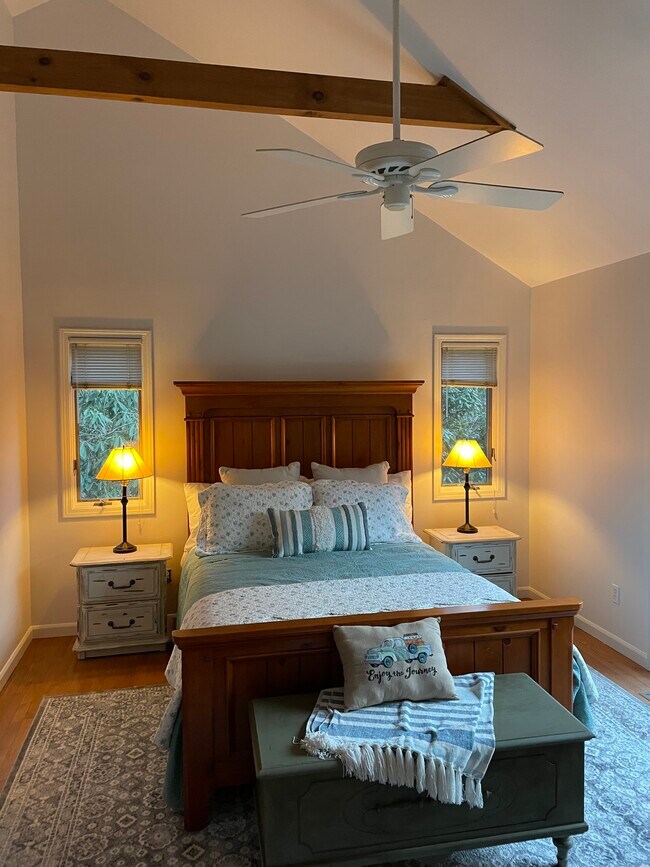 Foto del edificio - 461 Monte Vista Rd