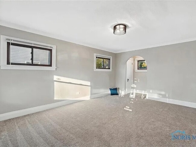 Building Photo - 4349 Burnham Ave