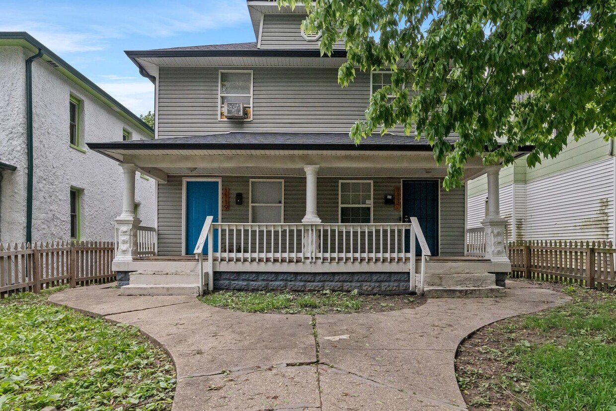 Foto principal - Updated and Move-In Ready 3-Bedroom Home