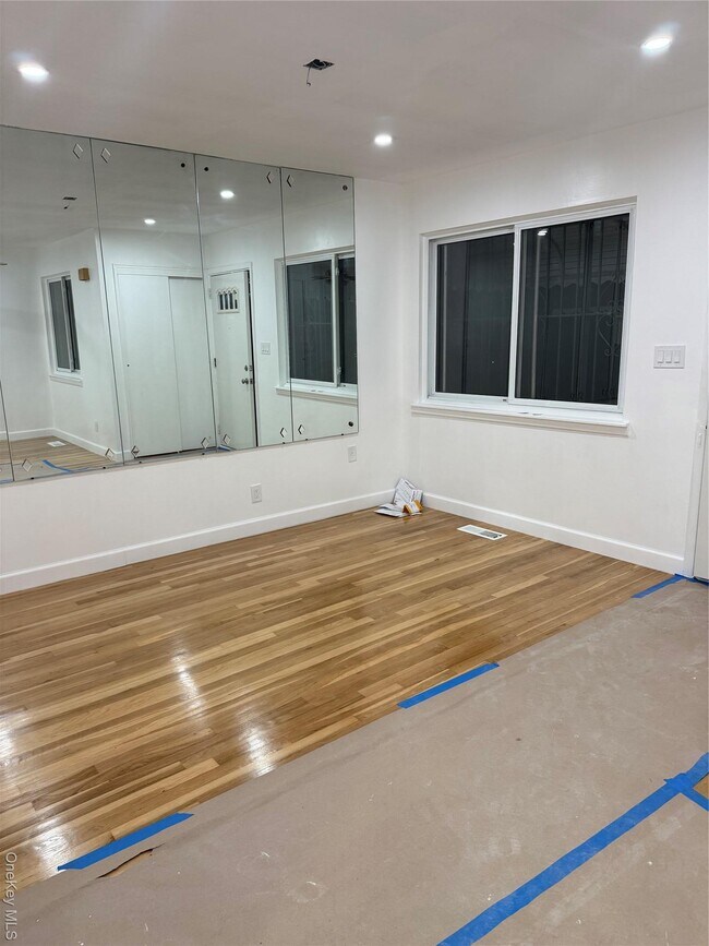 Foto del edificio - 108-32 175th St