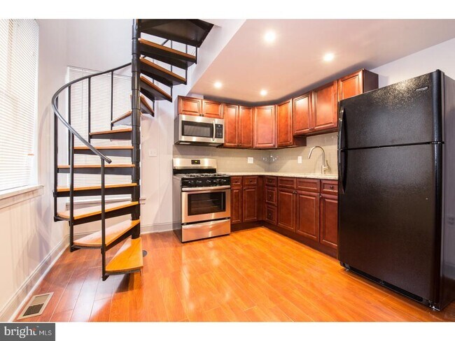 Foto del edificio - 803 Corinthian Ave