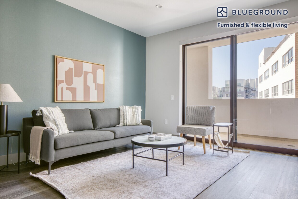 Foto principal - 5100 Wilshire Blvd