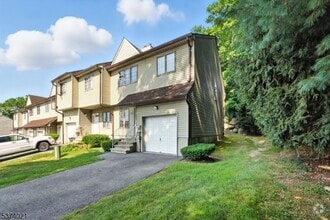 Building Photo - 31 Hickory Ln