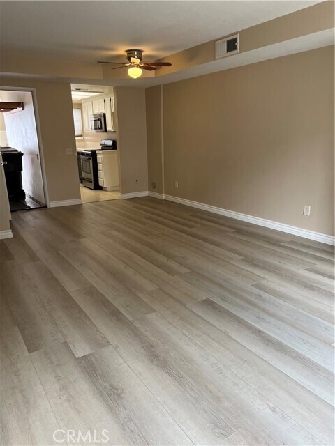 Building Photo - 8248 Inglenook Pl