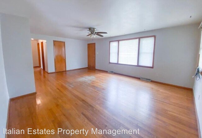 Foto del edificio - 3 br, 1 bath House - 729 Tuttle St