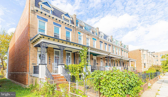 Foto del edificio - 3632 11th St NW