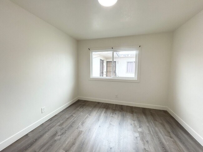 Foto del edificio - 3800 Waller Ave