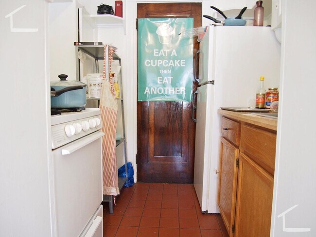 Foto del edificio - 1951 Commonwealth Ave