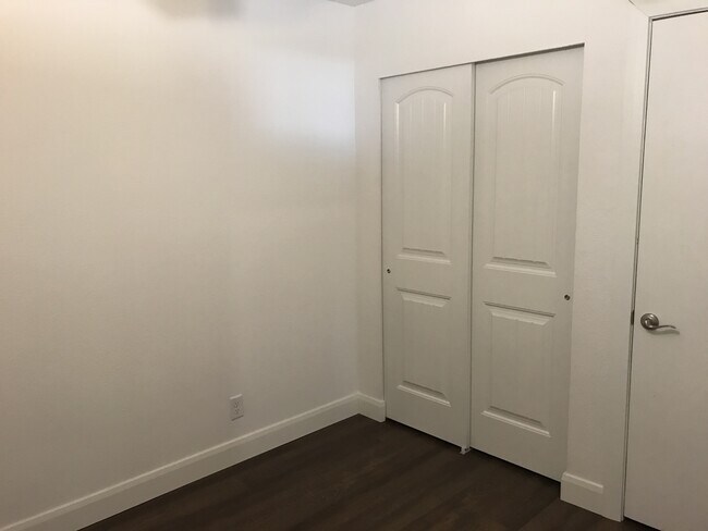 Foto del edificio - St. George Duplex- 354