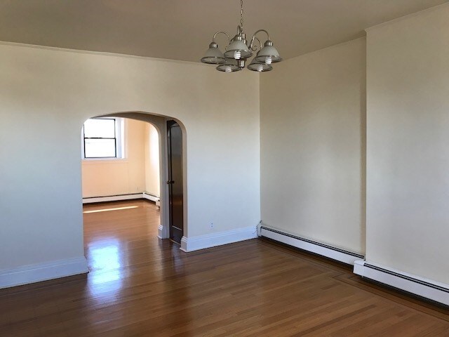 Primary Photo - 203 Palisade Ave
