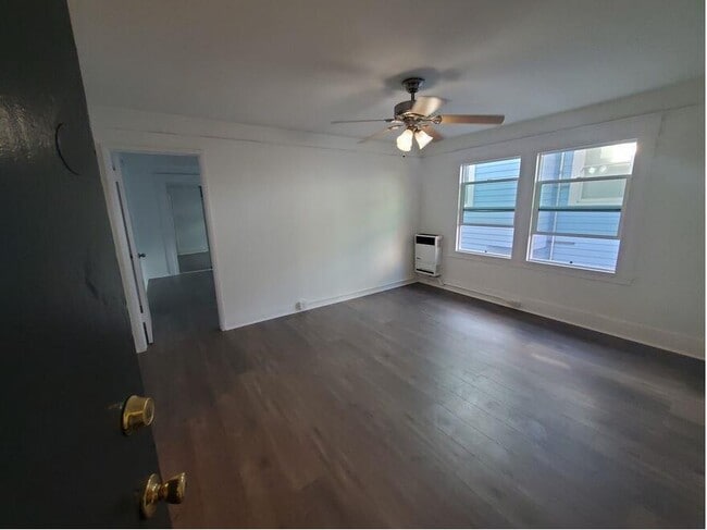 Interior Photo - 129-151 Guinida Ave